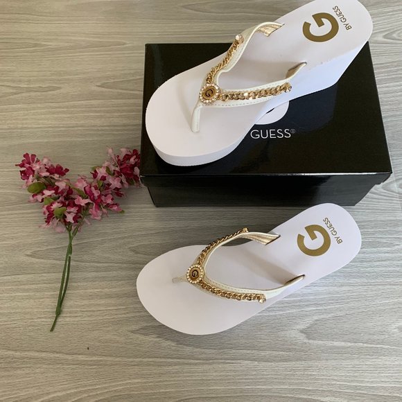 guess white wedge flip flops